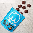 Charger l'image dans la galerie, Mallow Puffs, Guimauves vegan caramel salé & chocolat noir - 100g